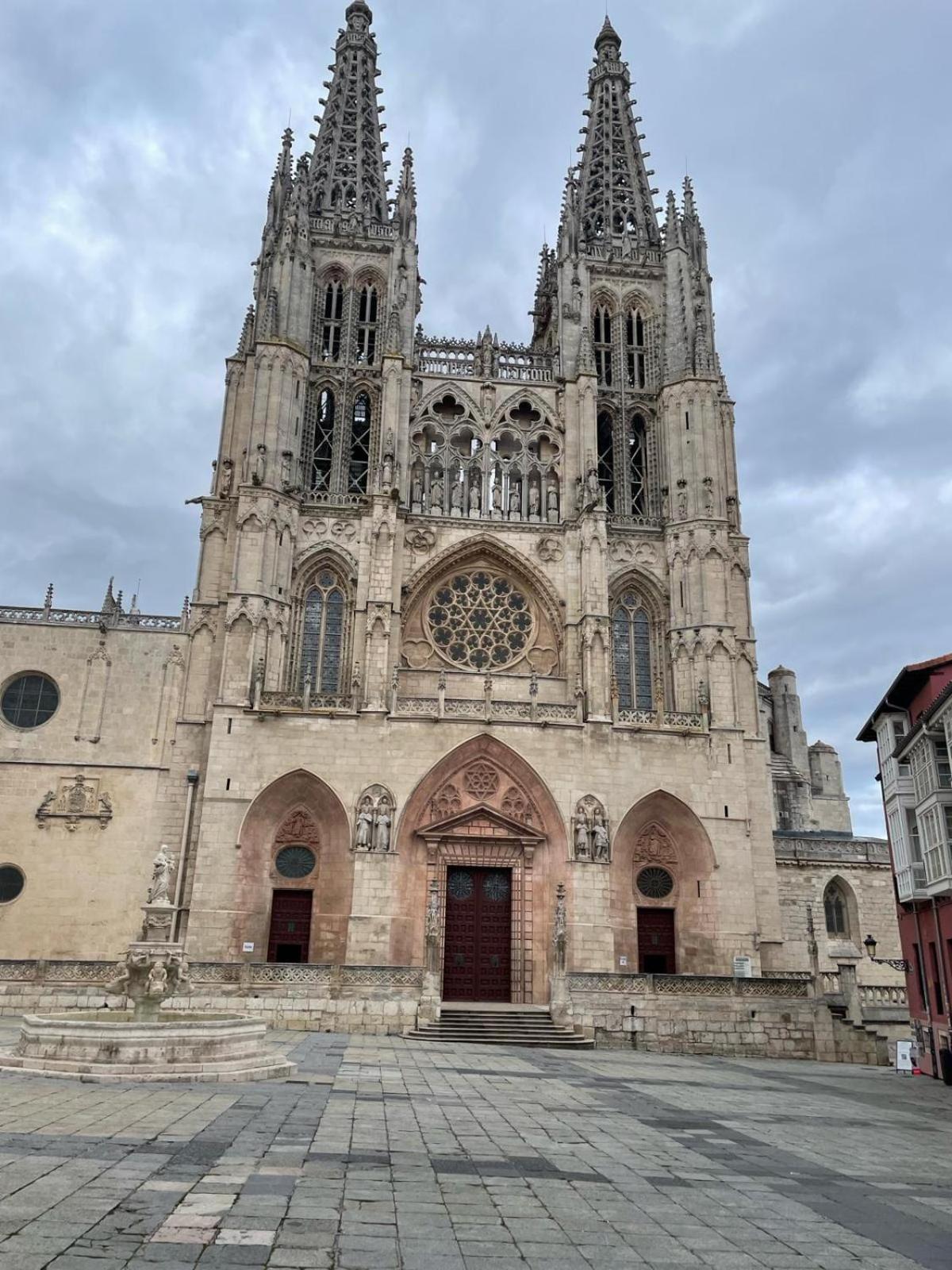 Ferienwohnung El Farolillo De La Catedral Vivienda De Uso Turistico Vut 9/251 Burgo Exterior foto